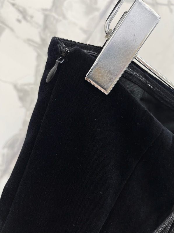 Dress a short velvet фото 6