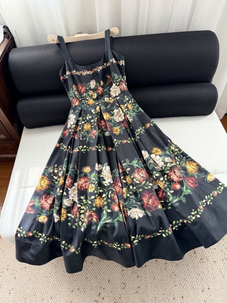 Платье миди с цветочным принтом