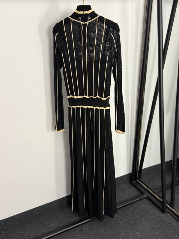 Платье на подкладке с подтяжками фото 2