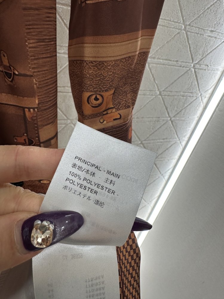 Платье рубашка с принтом и воротником с поясом фото 9