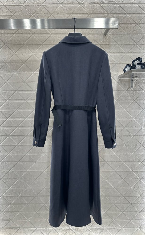 Платье рубашка с воротником и поясом фото 2