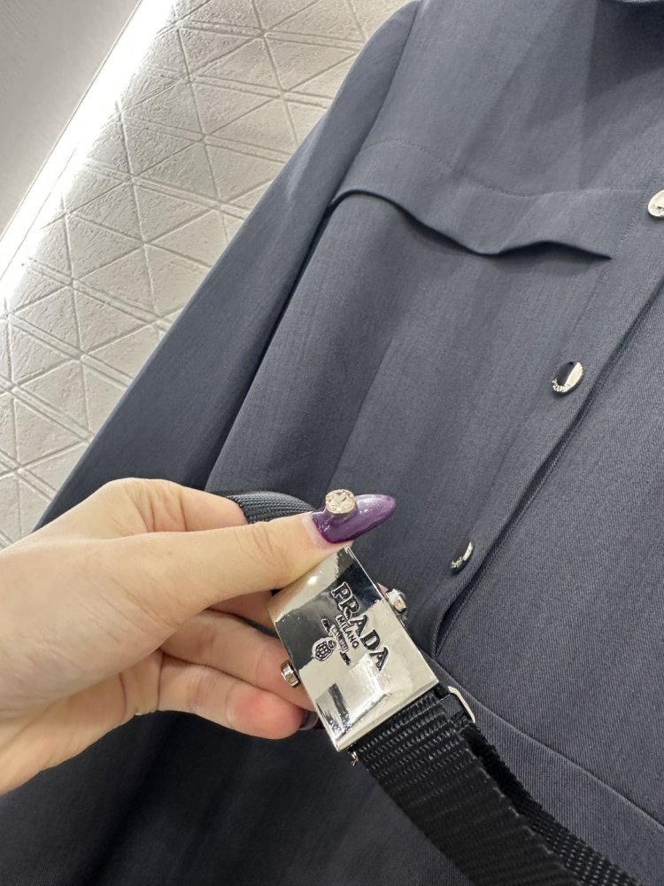 Платье рубашка с воротником и поясом фото 5