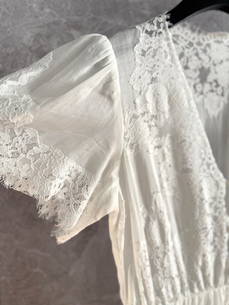 Платье с ажурной вышивкой фото 3