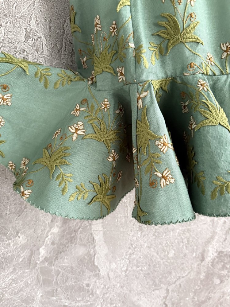 Платье с цветочной вышивкой фото 5