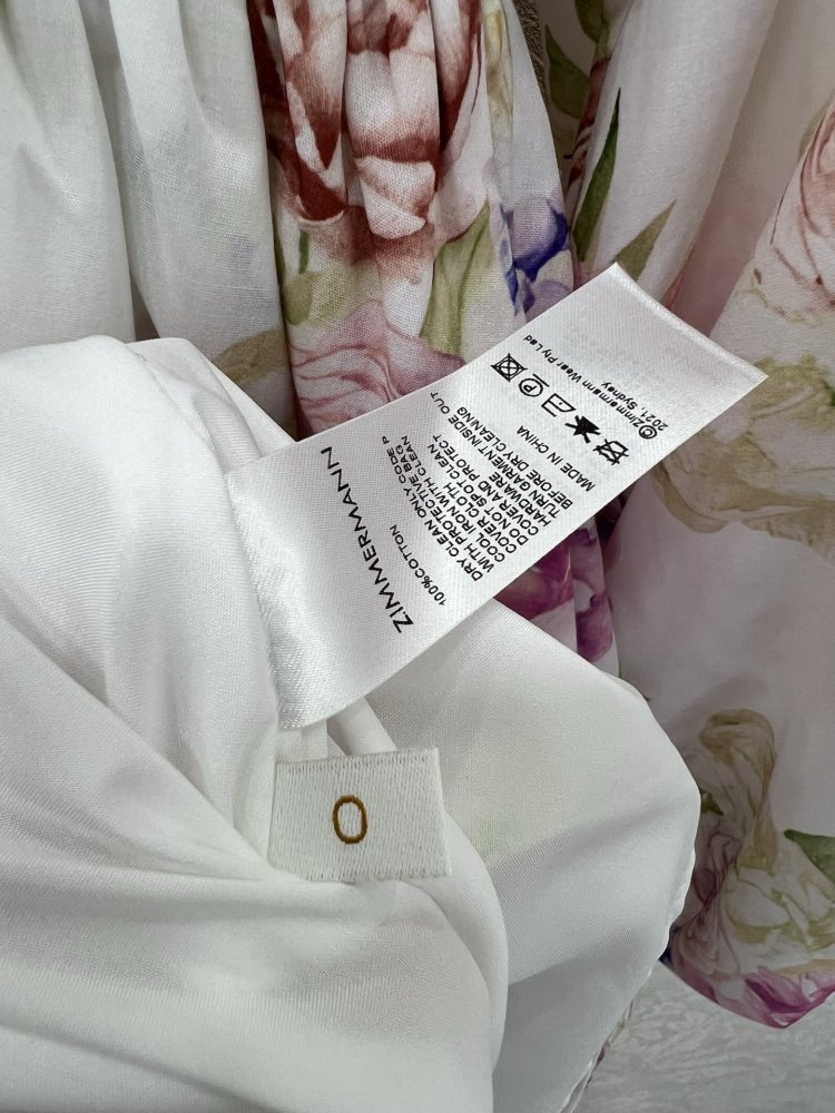 Плаття, Сукня з квітковим принтом відрізняється V-образним вирізом фото 7