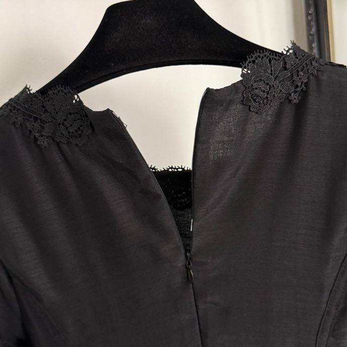 Платье с длинными рукавами, кружевным лоскутным кроем фото 2