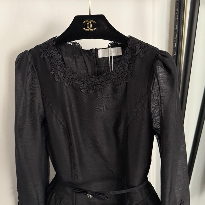 Платье с длинными рукавами, кружевным лоскутным кроем фото 4