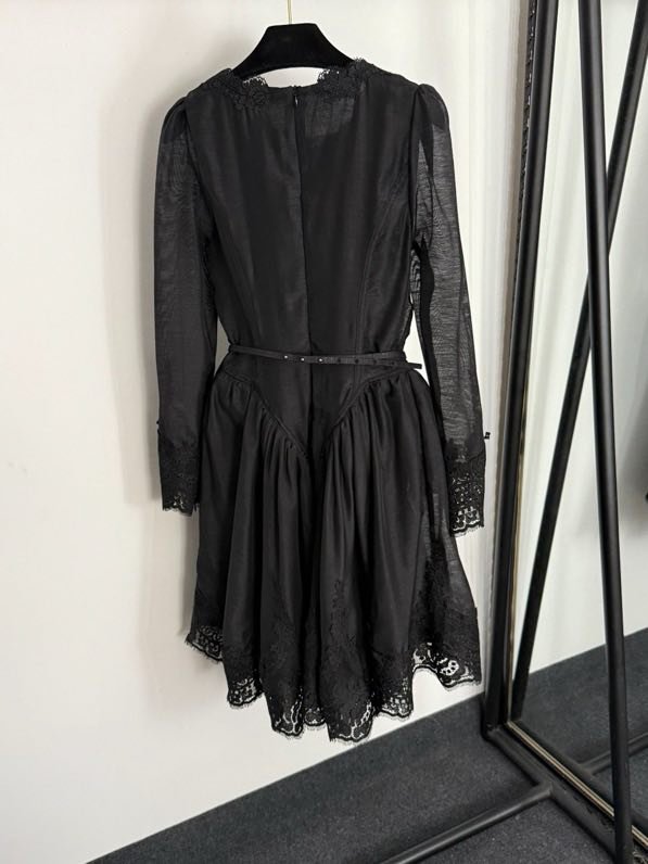 Платье с длинными рукавами, кружевным лоскутным кроем фото 6