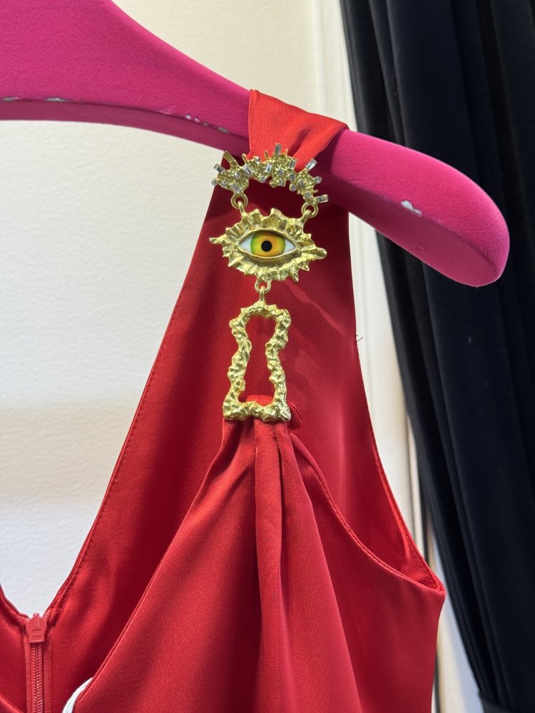 Платье с глубоким V-образным вырезом фото 4