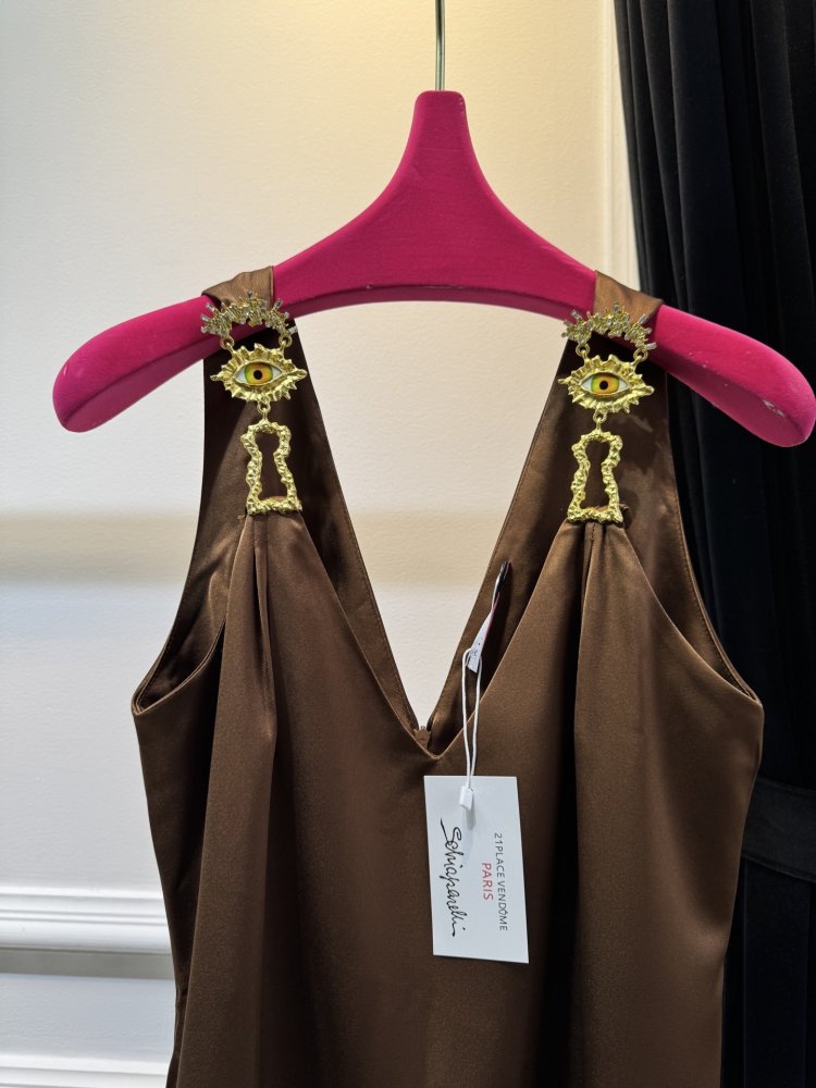 Платье с глубоким V-образным вырезом фото 4