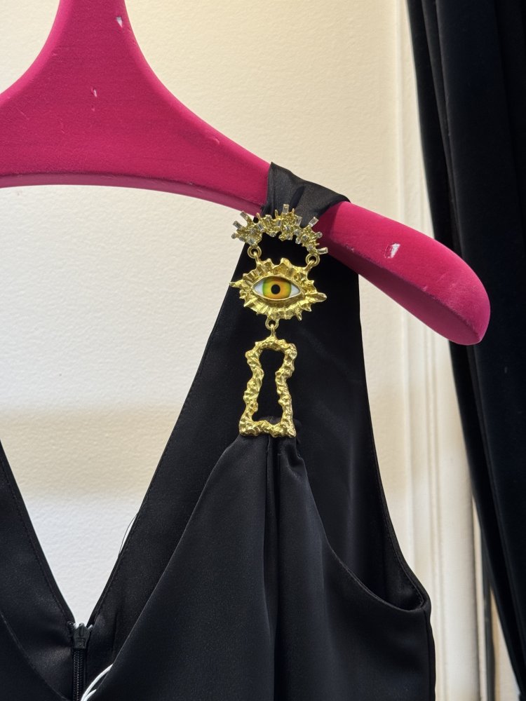 Платье с глубоким V-образным вырезом фото 5