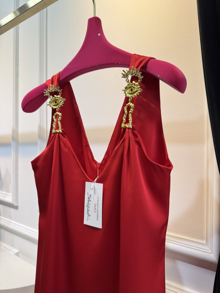 Платье с глубоким V-образным вырезом фото 7