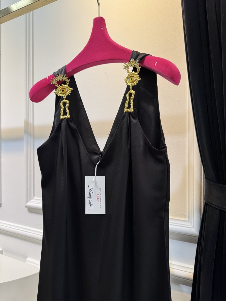 Платье с глубоким V-образным вырезом фото 8