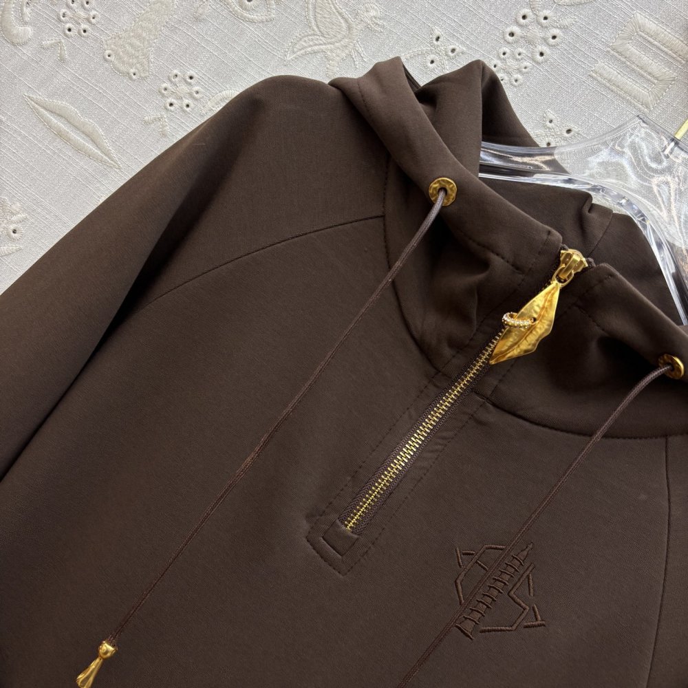 Платье с капюшоном фото 3