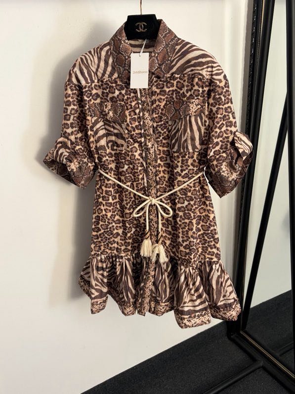 Dress from short sleeves