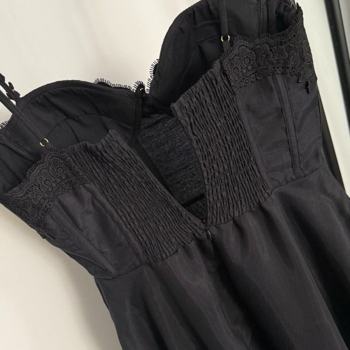 Платье с кружевным лифом и подвязками на талии фото 2