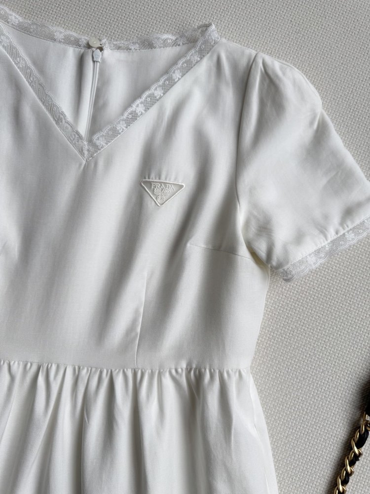 Плаття, Сукня з ніжною мереживний обробкою фото 4