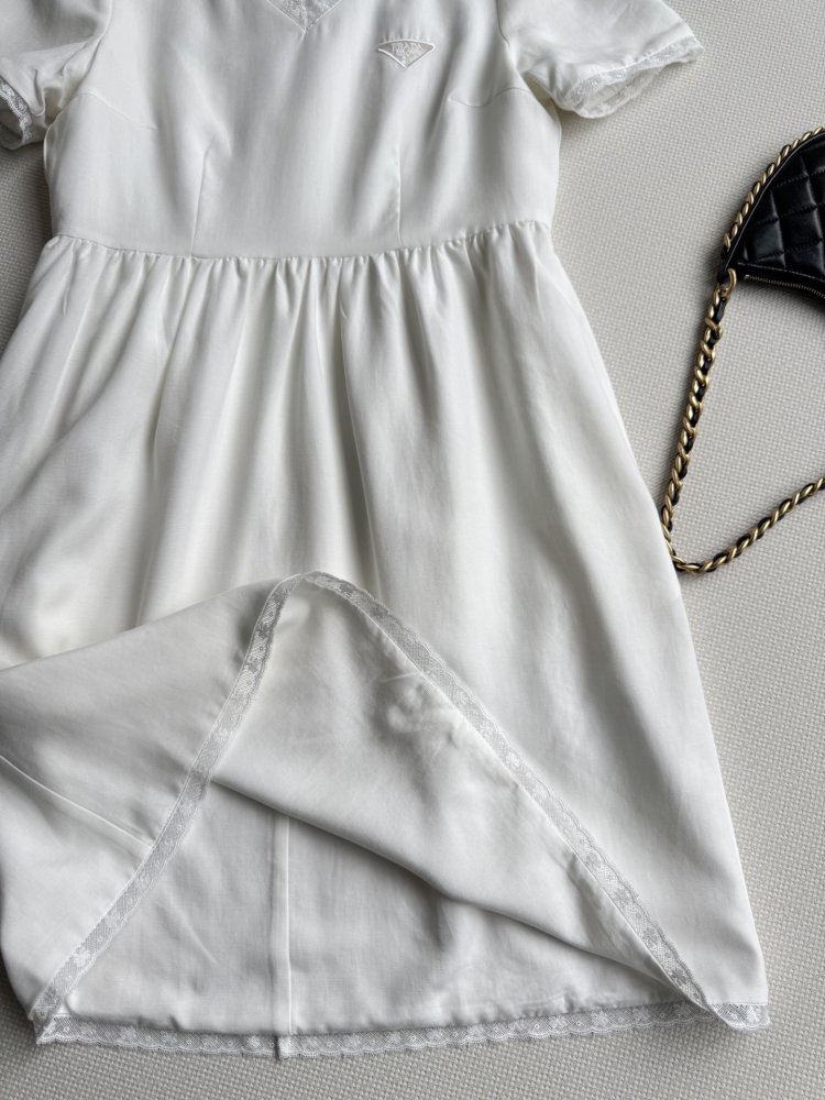 Плаття, Сукня з ніжною мереживний обробкою фото 5