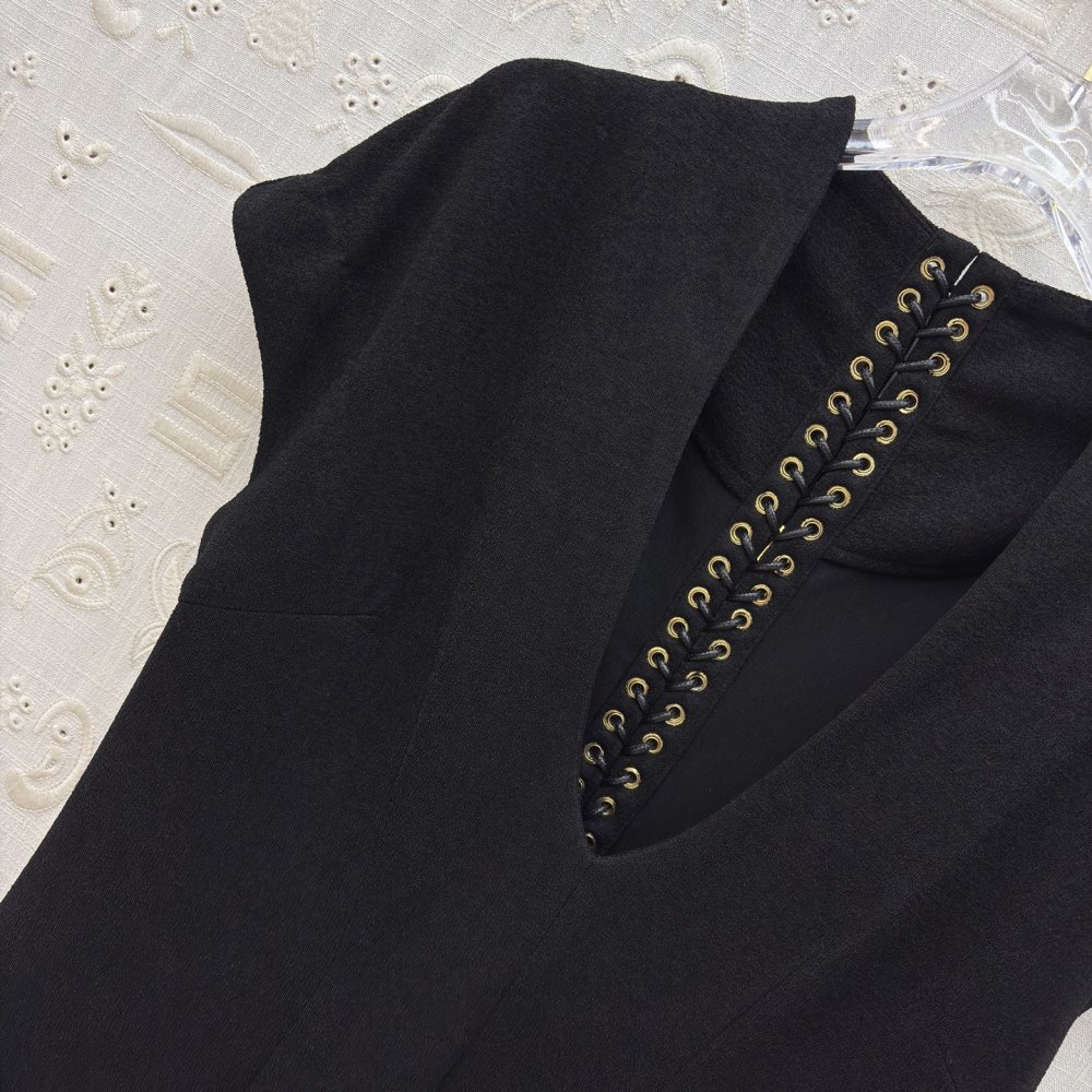 Платье с V-образным вырезом фото 3