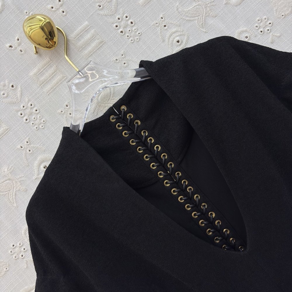 Платье с V-образным вырезом фото 4