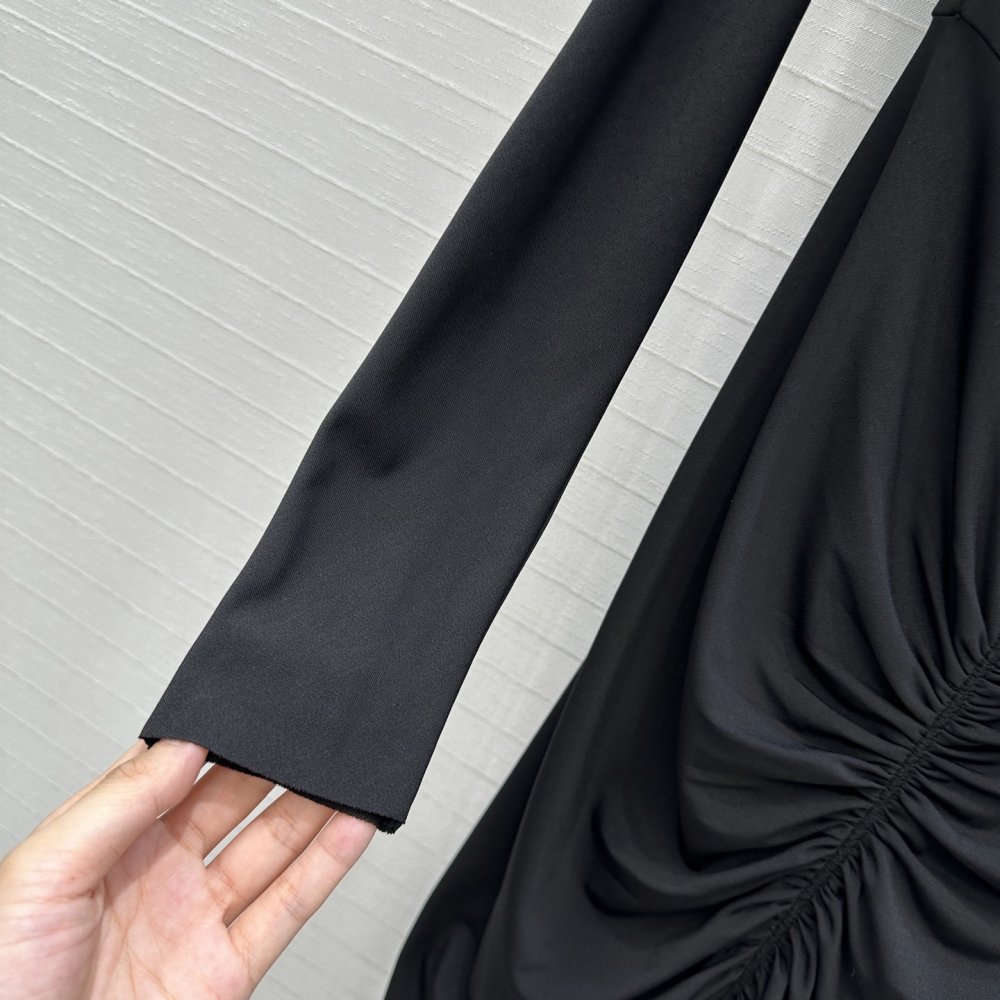 Платье сексуальное и пленительное фото 5