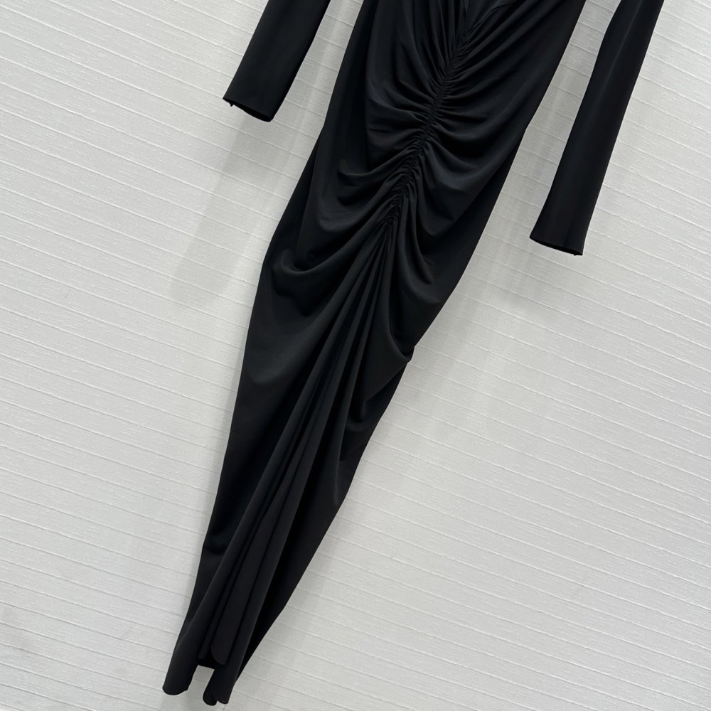 Платье сексуальное и пленительное фото 7