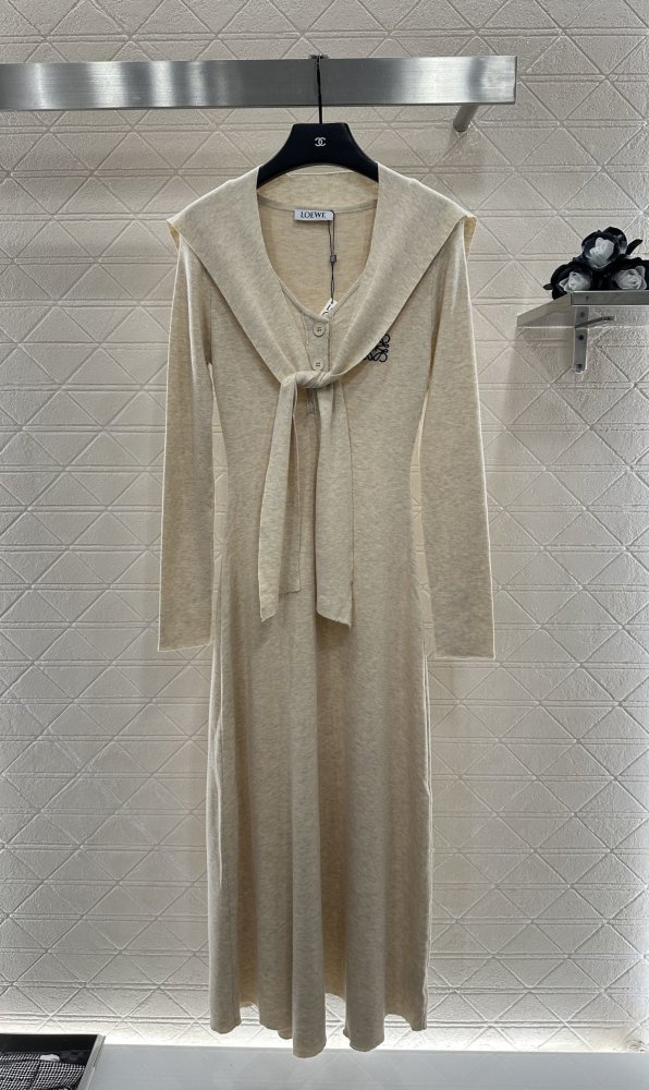 Платье шаль с длинными рукавами