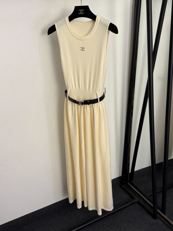 Платье со свитером фото 2