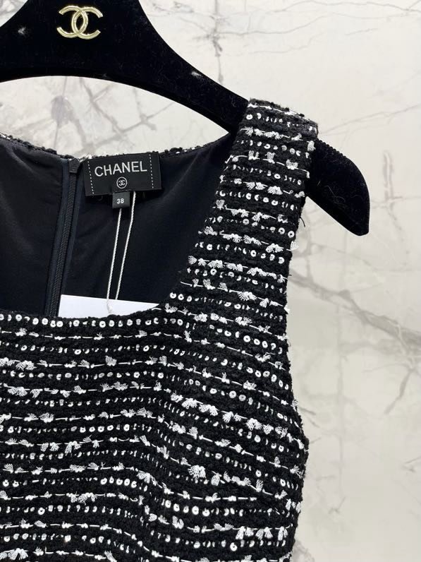 Плаття, Сукня твидовое з обробкою з страусиних пір'я фото 3