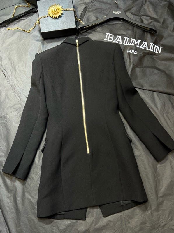 Dress at classically style фото 2