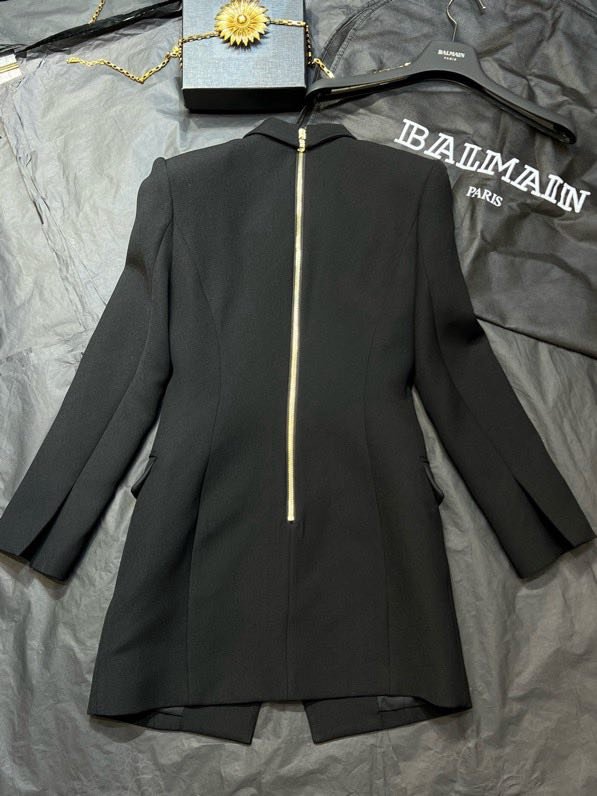 Dress at classically style фото 3