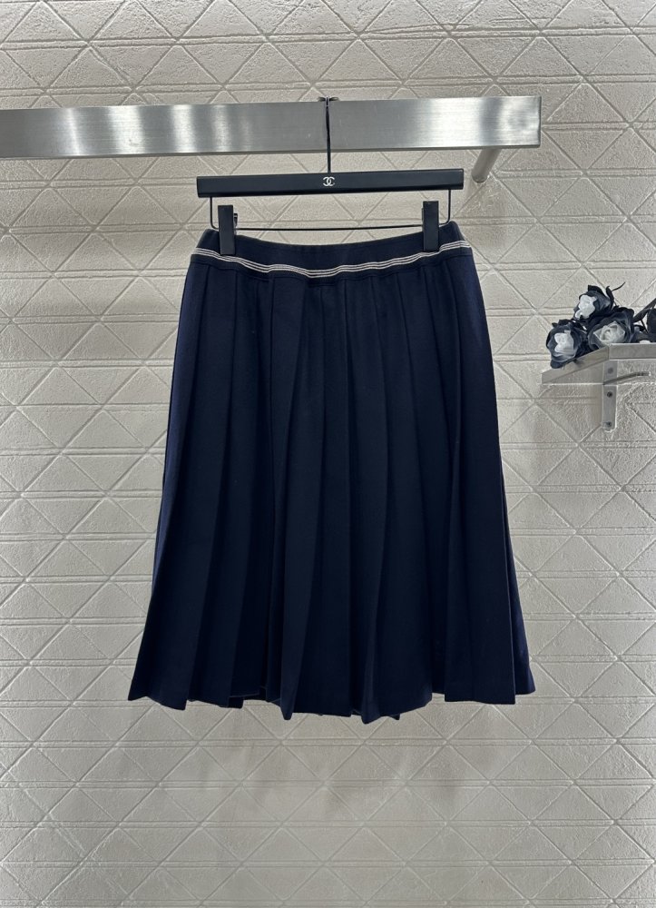 Плиссированная юбка средней длины фото 3