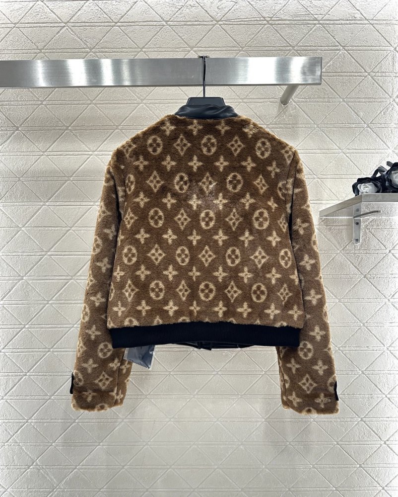 Плюшевая куртка женская фото 2