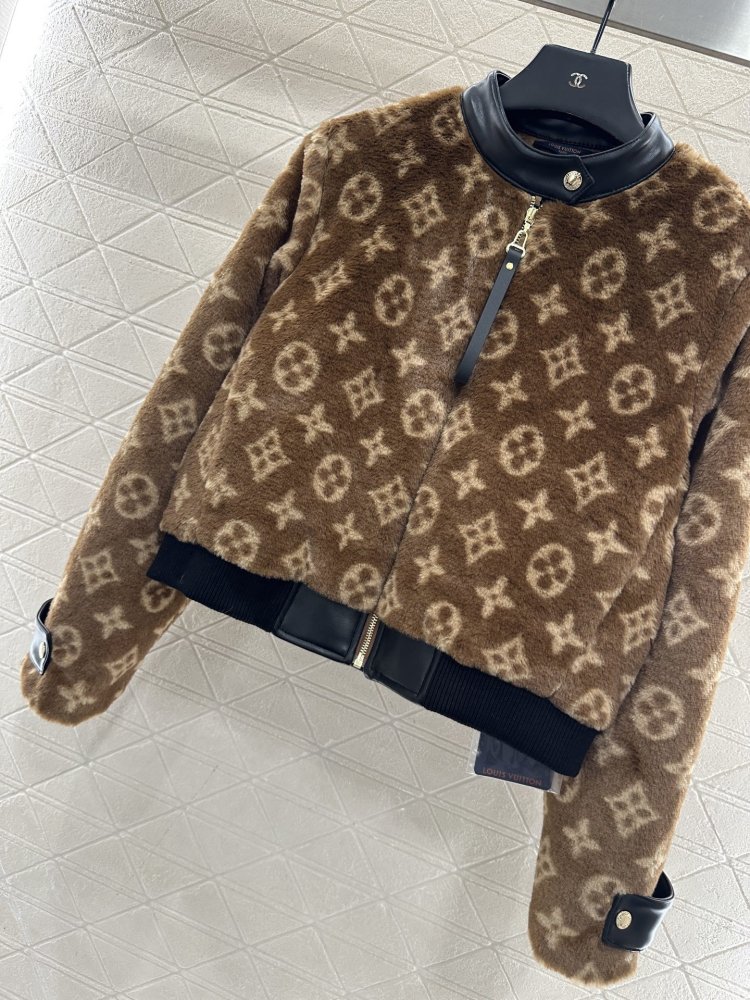 Плюшевая куртка женская фото 4