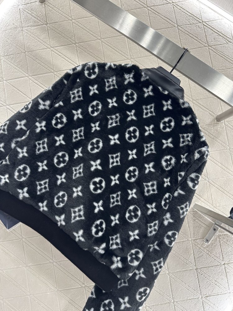 Плюшевая куртка женская фото 4