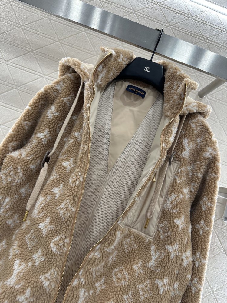 Плюшевая куртка женская фото 6