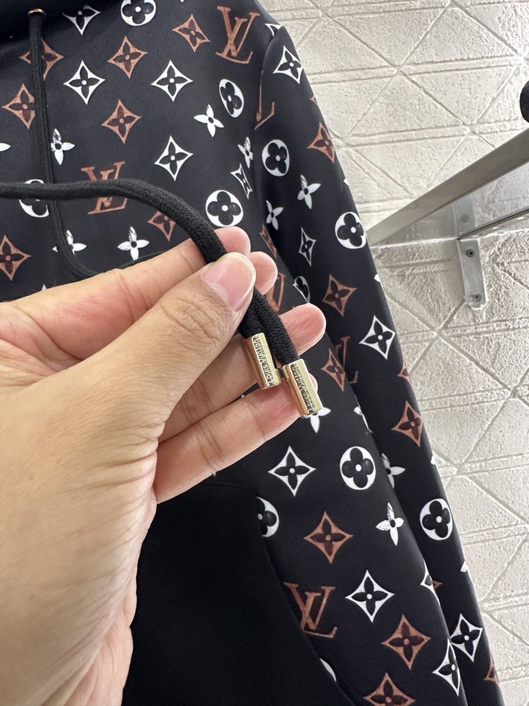 Плюшевая куртка женская фото 7