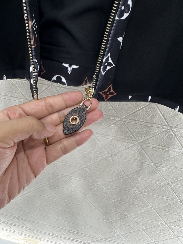 Плюшевая куртка женская фото 8