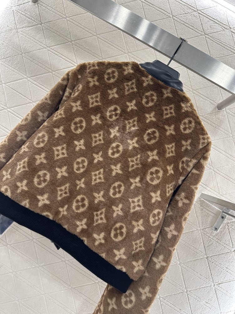 Плюшевая куртка женская фото 8