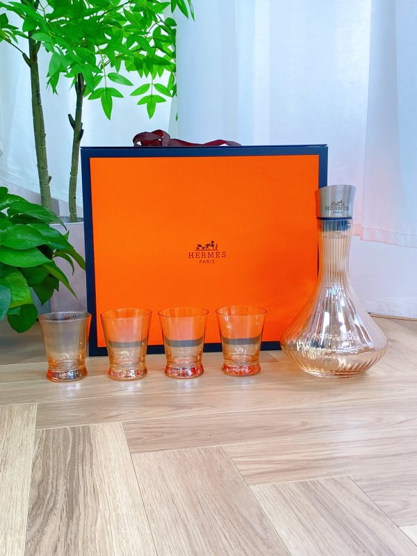 Подарочный набор из хрустальных бокалов и графина