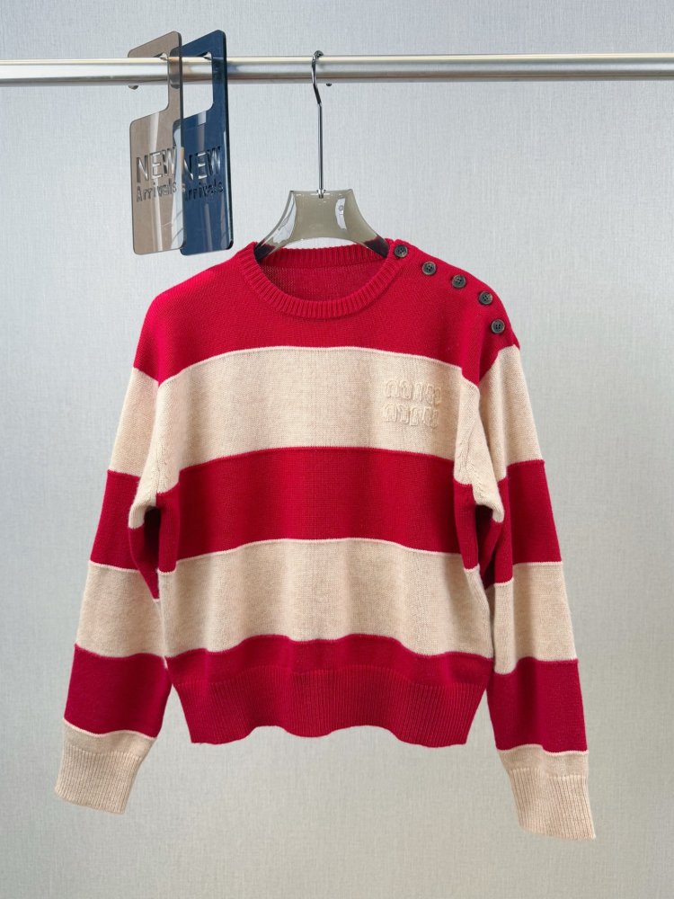 Полосатый свитер с пуговицами фото 3