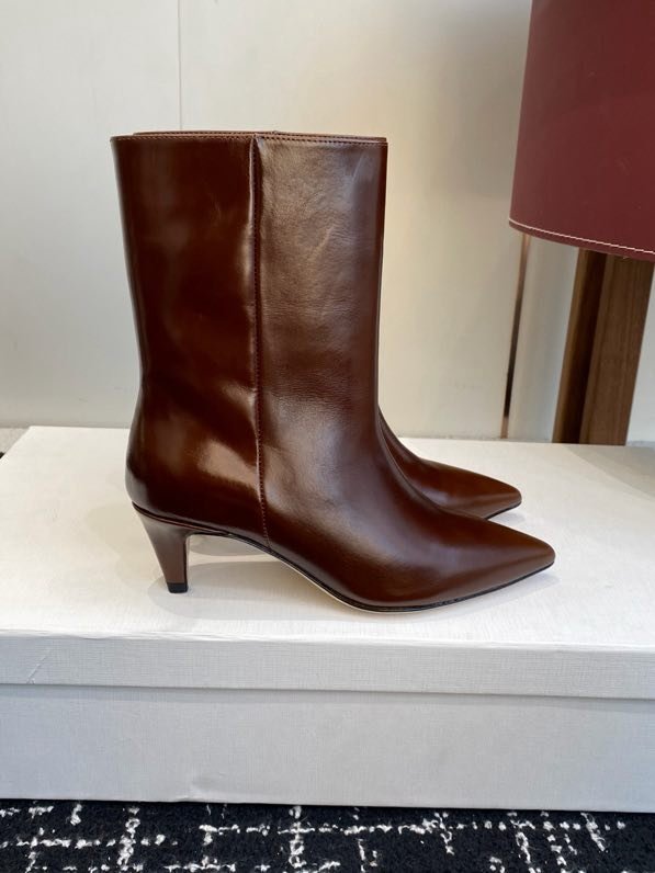 Полусапоги на коротком каблуке