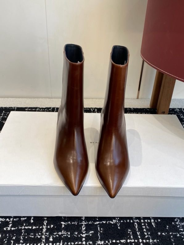 Полусапоги на коротком каблуке фото 8