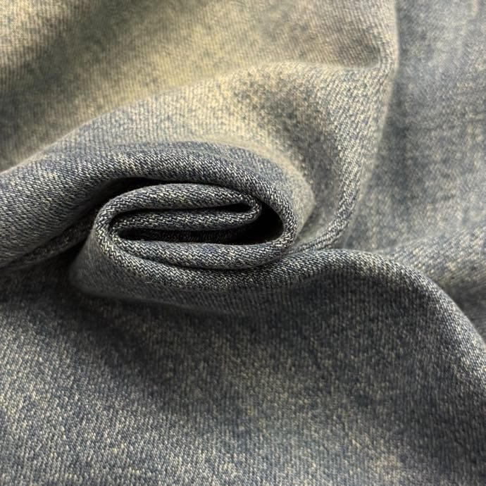 Потертые джинсы в полоску фото 9