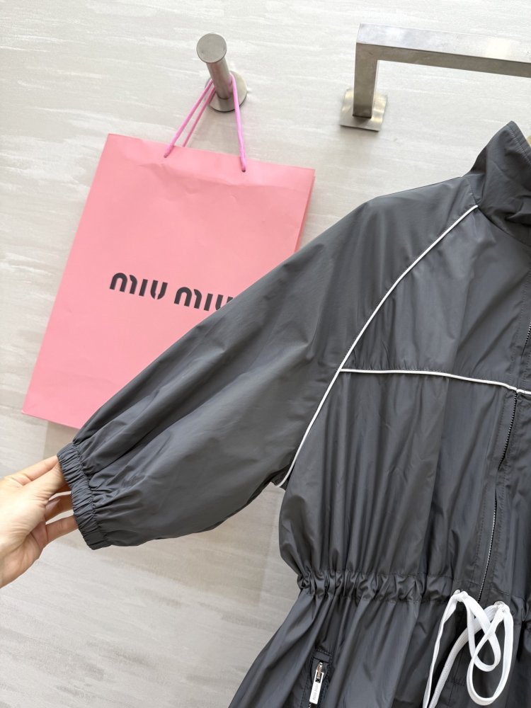 Повседневное спортивное платье фото 3