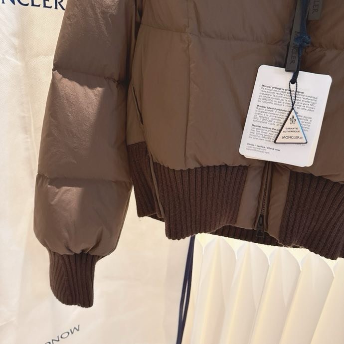 Приталенная куртка пуховик фото 3