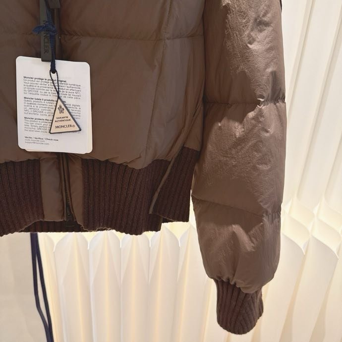 Приталенная куртка пуховик фото 6