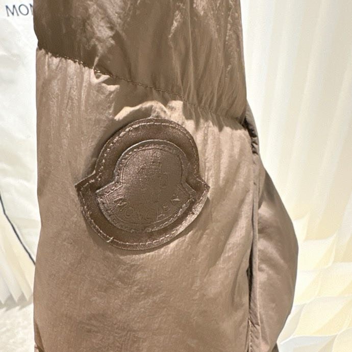 Приталенная куртка пуховик фото 8