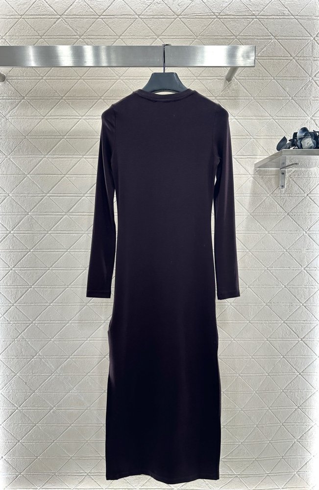 Приталенное платье с длиннвми рукавами фото 2