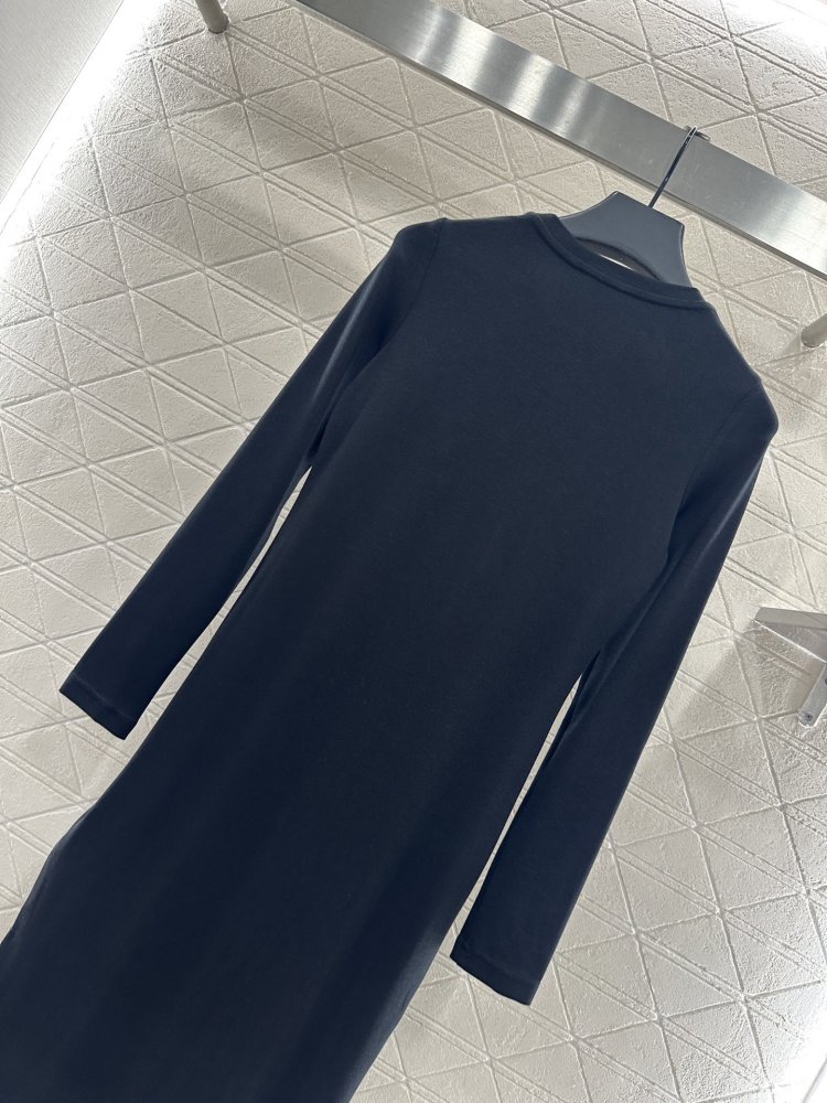 Приталенное платье с длиннвми рукавами фото 4